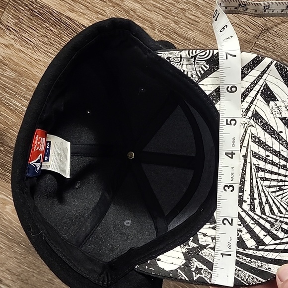 🔴 🔚🔜 SALE Volcom Snowboard USA 🇺🇸  Felt Hat with Ear Flaps - Picture 9 of 10